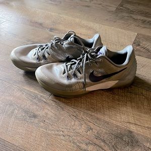 Men’s size 11 Nike